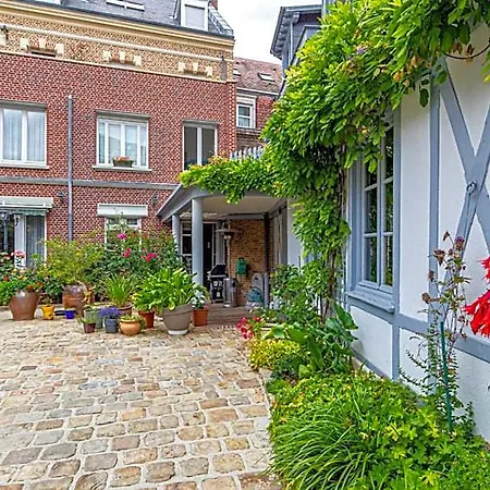 Maison Longuevie Panzió 4*