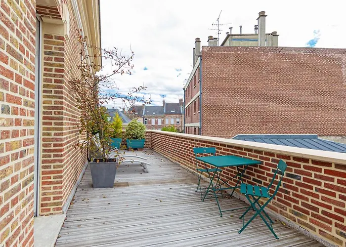 Maison Longuevie Bed & Breakfast 4*